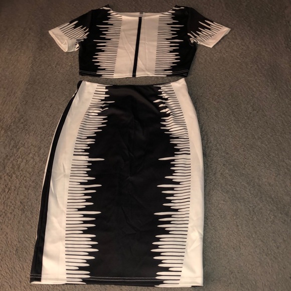 2 piece skirt set - Picture 7 of 7